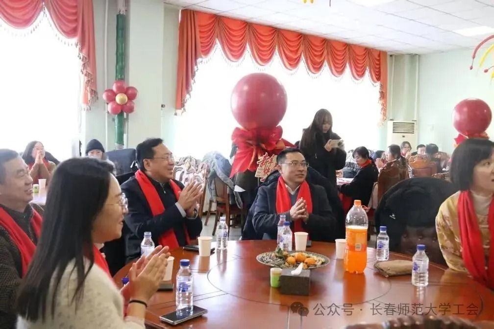 经济管理与法学院召开理论学习中心组学习会议